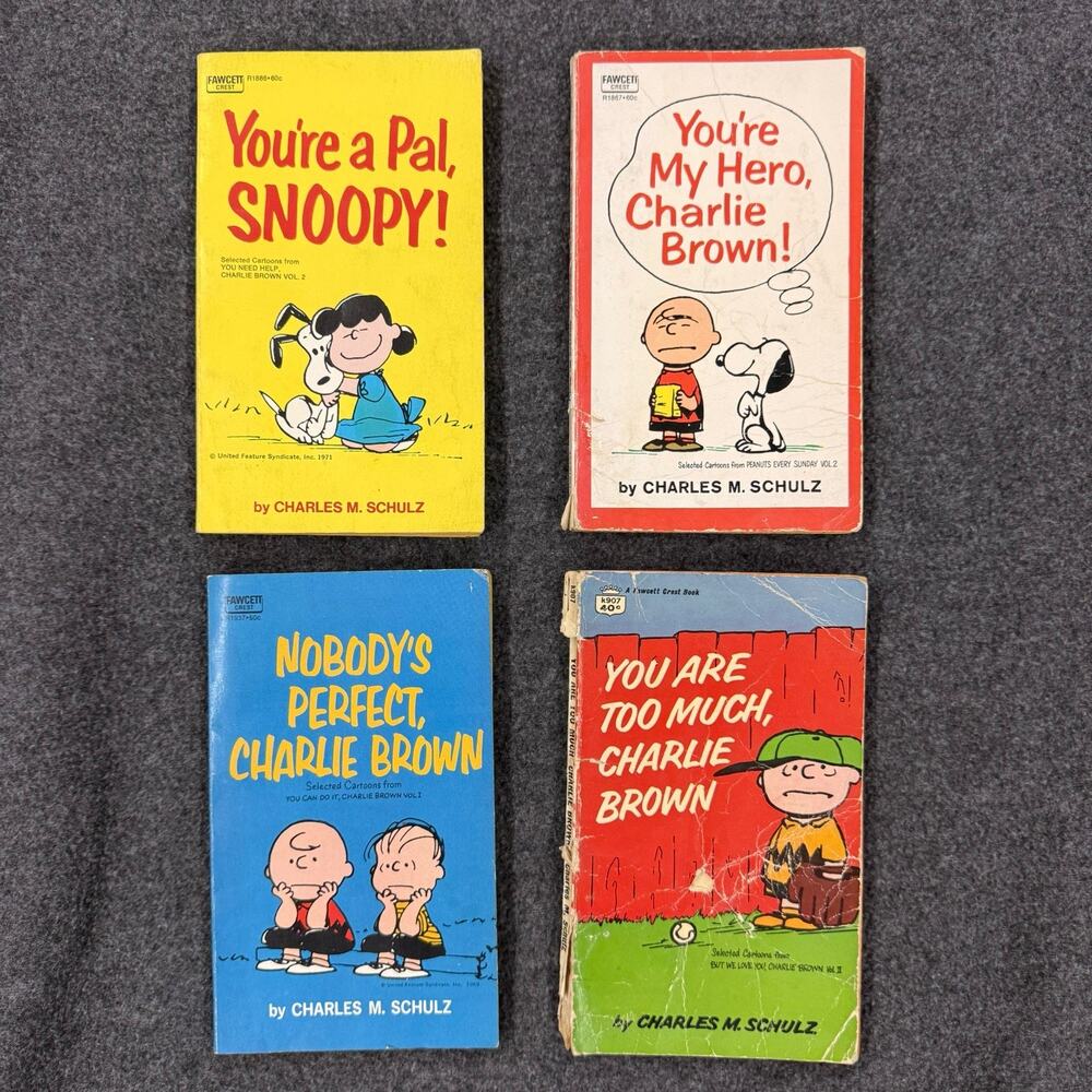 4 Vintage Peanuts Paperback Books, Charles Schulz Snoopy Charlie Brown 1960's